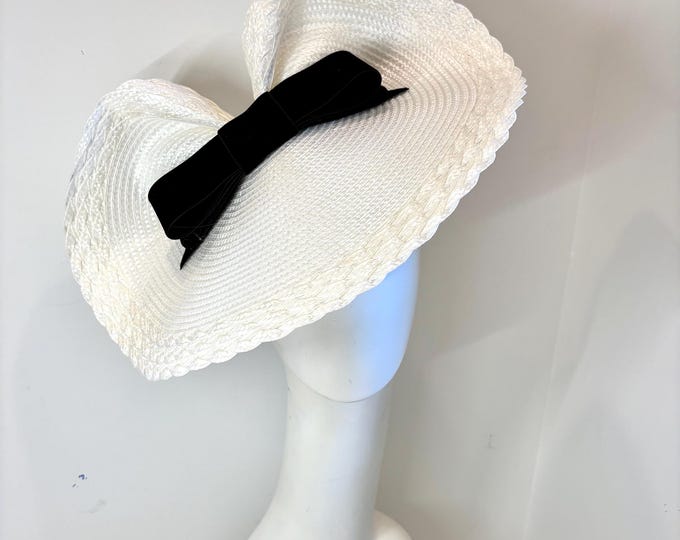 White Fascinator with Bow- Racing Hat- Ladies Hat