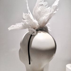 Witte Fascinator Diner en Blanc Bruiloft Vogelhoofddeksel afbeelding 6