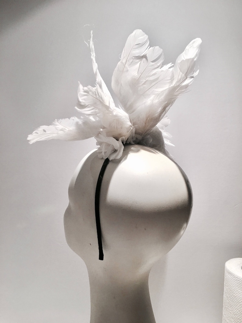 White Fascinator Diner en Blanc Wedding Bird headpiece image 6