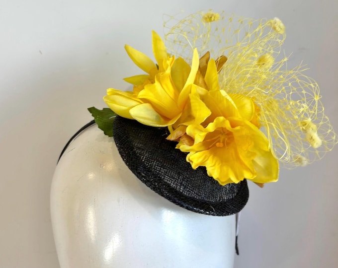 Daffodil headpiece -Yellow Derby fascinator headband