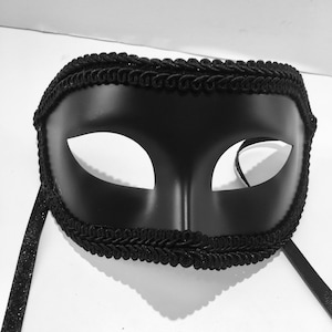 Black Mens masks -Masquerade- Mardi Gras