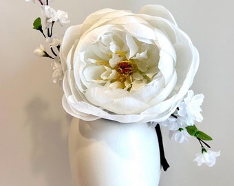 White Peony Fascinator- Diner en Blanc -Derby- Lunch hat