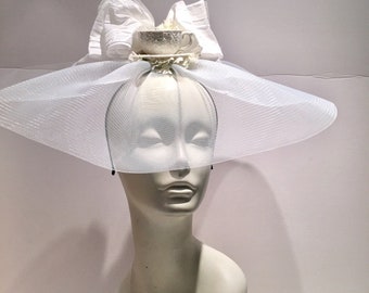 White Fascinator -Tea Party Hat- Headband