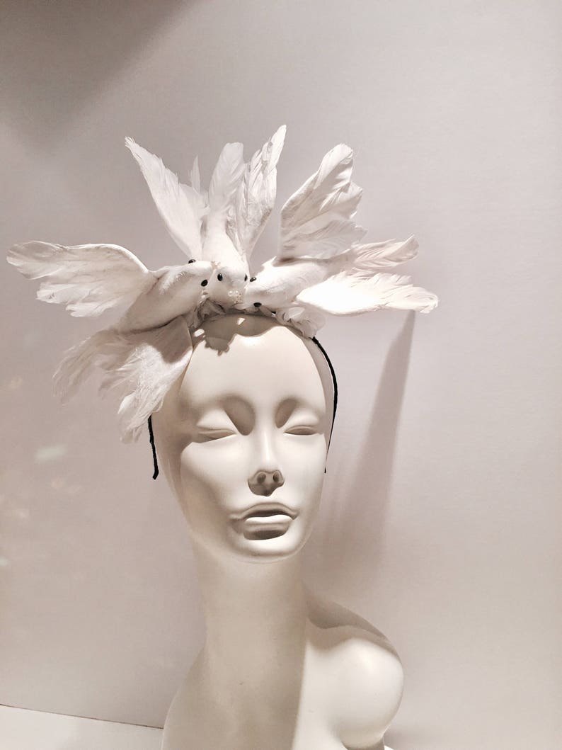 White Fascinator Diner en Blanc Wedding Bird headpiece image 8