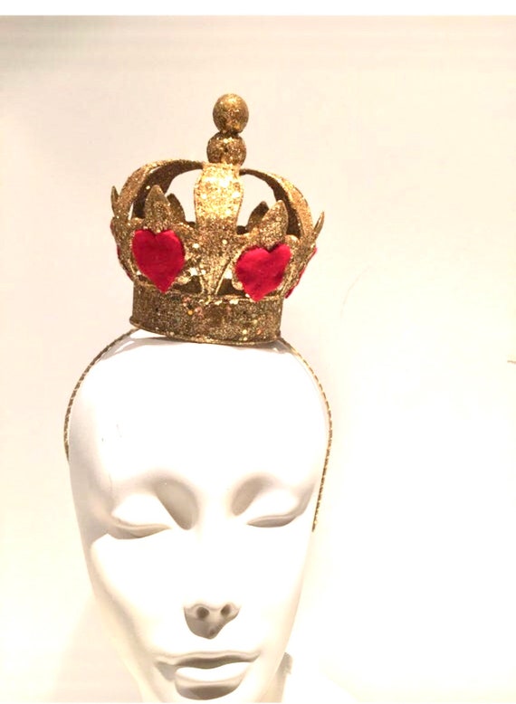 Glitter Gold Queen Crown: Red Heart Birthday Party Hat