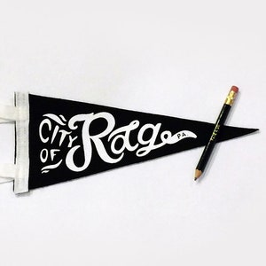 City of Reading PA Black & White Felt Miniature Pennant