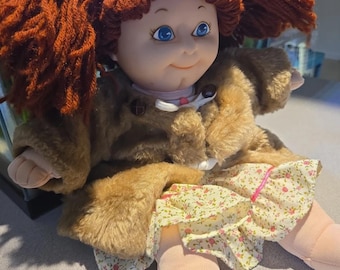 Vintage 1984 Cabbage Patch Clone von Animal Toys Imports Mit Komplettem Outfit
