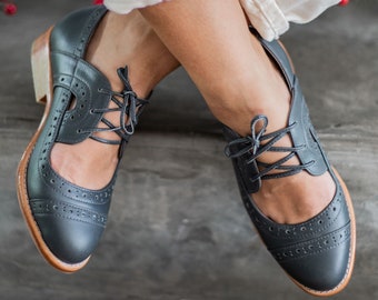 SCANDINAVIA. Leather oxfords / oxford pumps / lace up boots / oxford shoes women