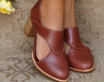 RAIN KISS. Brown leather booties / brown ankle high heels shoes / leather ankle boots. ALL Sizes.