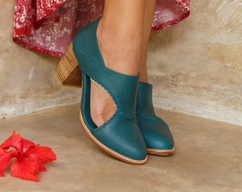 Rain Kiss. Barefoot shoes | low heel shoes | block heel shoes booties | wedding heels