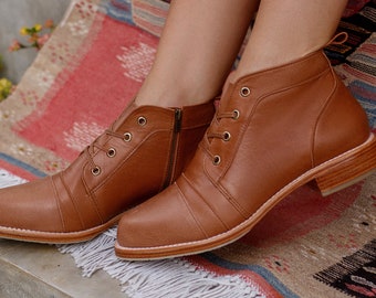 PASSAGE. Lace up boots / Leather boots / brown leather boots / brown leather boots women