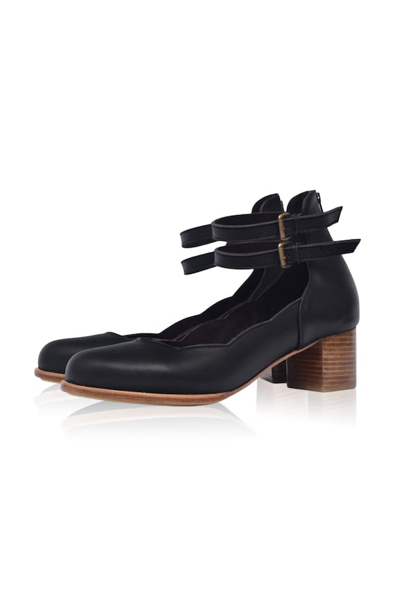 Lily shoes deals wholesale