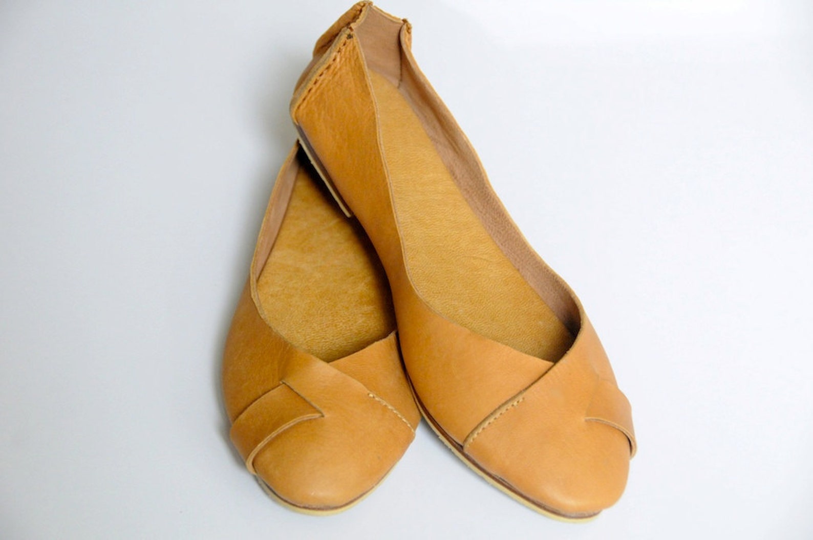 native. leather ballet flats / womens shoes / flat shoes / rustic / leather shoes. sizes us 4-13. available in different leather native. leather ballet flats / womens shoes / flat shoes / rustic / leather shoes. sizes us 4-13. available in different leather