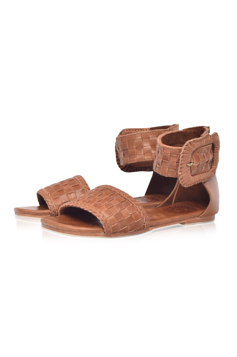 MADAGASCAR. leather flat sandals leather barefoot shoes boho wedding sandals bohemian sandals leather woven shoes Vintage Camel