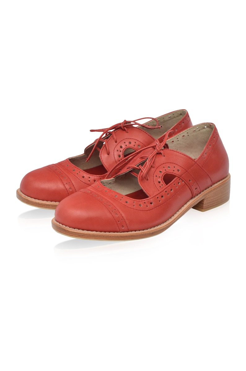 SCANDINAVIA. Leather oxfords / oxford pumps / lace up boots / oxford shoes women Vintage Red