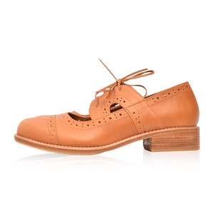 SCANDINAVIA. Leather oxfords / oxford pumps / lace up boots / oxford shoes women Dark Tan