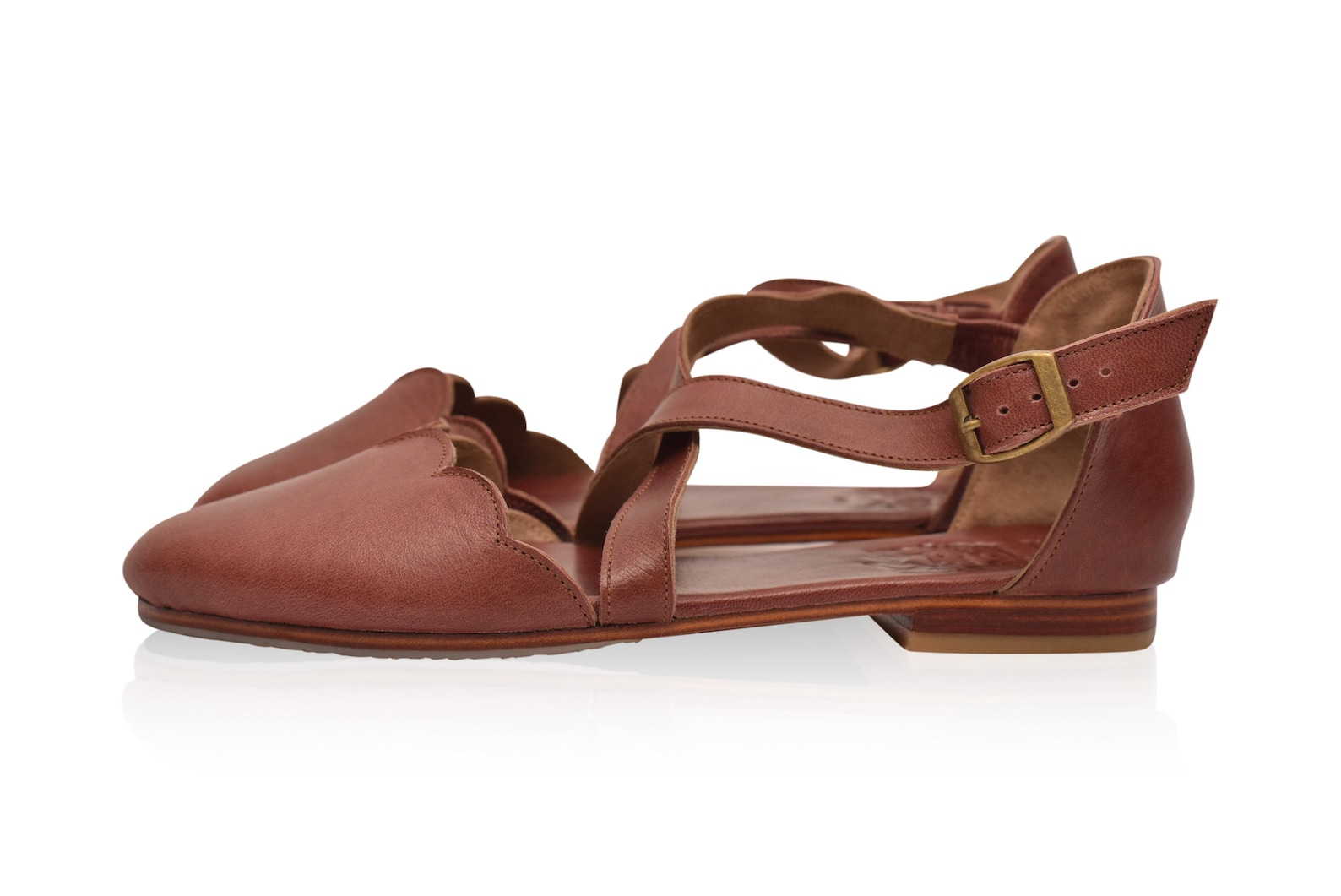 mangrove. brown leather flats / brown leather shoes / ballet flats / flat leather shoes / flat shoes. sizes 35-43. available in mangrove. brown leather flats / brown leather shoes / ballet flats / flat leather shoes / flat shoes. sizes 35-43. available in
