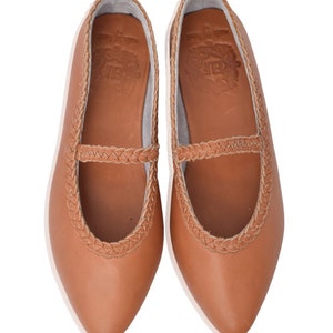 Amara. Zapatos planos de ballet de cuero / zapatos descalzos / zapatos planos de cuero / zapatos de vestir para mujer / zapatos planos nupciales Dark Tan