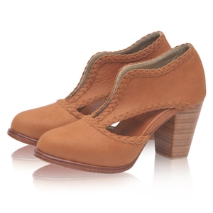 SPIRIT WALKER. low cut shoes / womens boots / heel boots / festival boots. ALL sizes Dark Tan