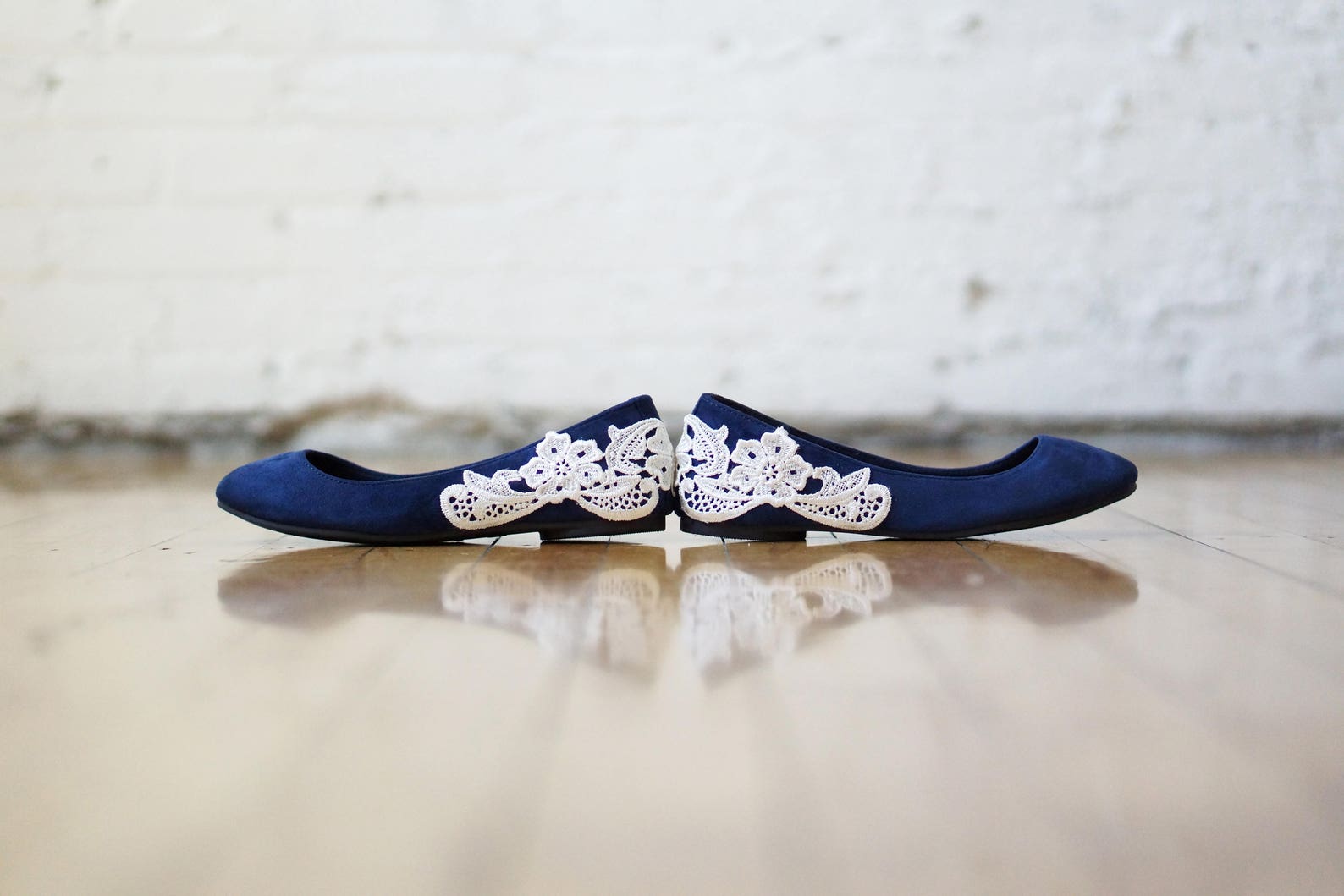 navy blue bridal ballet flats,wedding shoes,low wedding shoes,navy wedding flats,navy flats,bridal shoes,gift,blue flats with iv