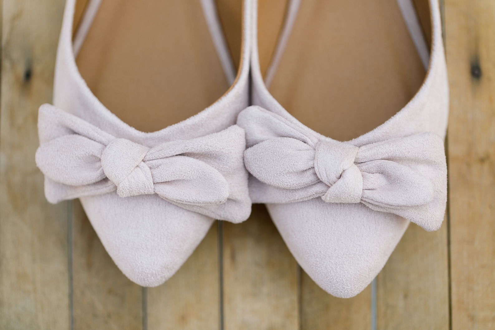nude wedding shoes,ballet flats,bridal flats,gift,wedding flats,bridesmaid,bridal shoes with bow,flat wedding shoe,cute flat wit