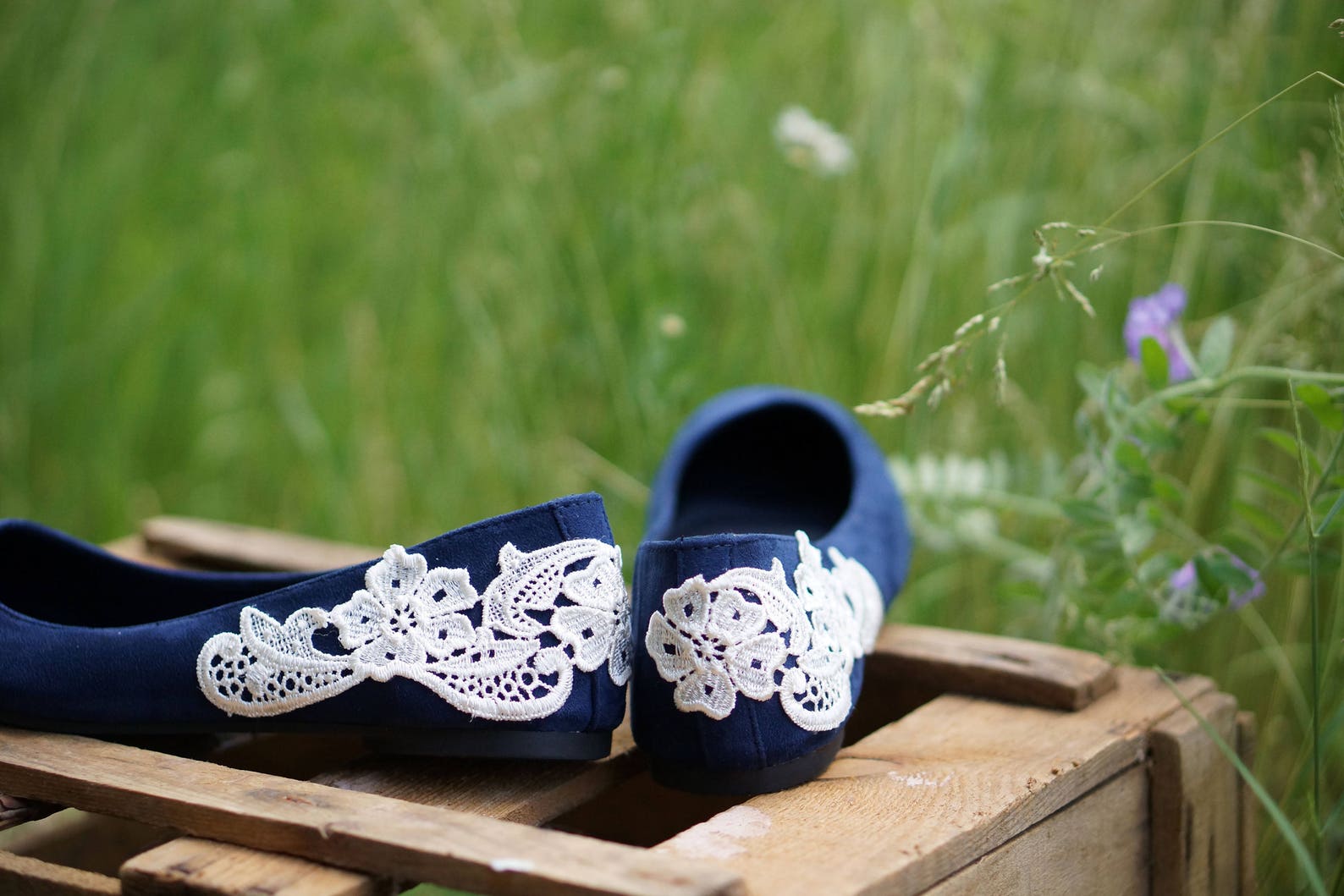 navy blue bridal ballet flats,wedding shoes,low wedding shoes,navy wedding flats,navy flats,bridal shoes,gift,blue flats with iv