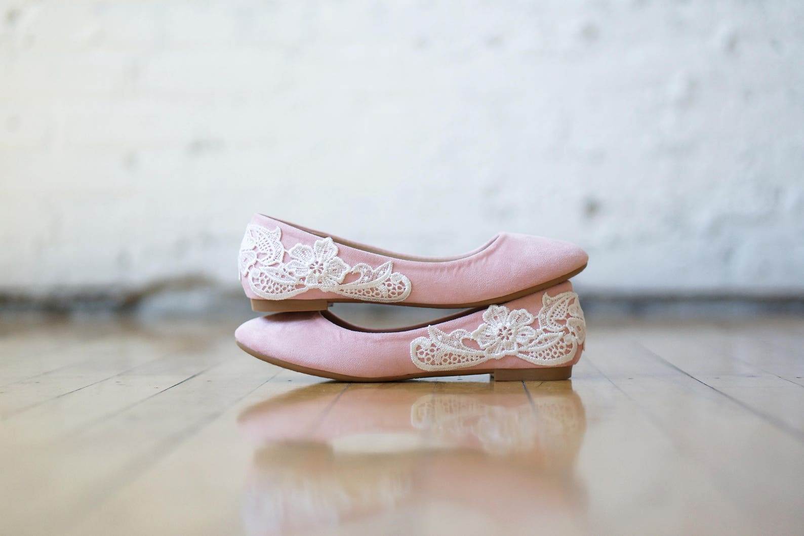 blush wedding shoes, wedding flats, blush flats, bridal flats, bridal shoes, bridesmaid gift, ballet flats,low wedding shoes wit