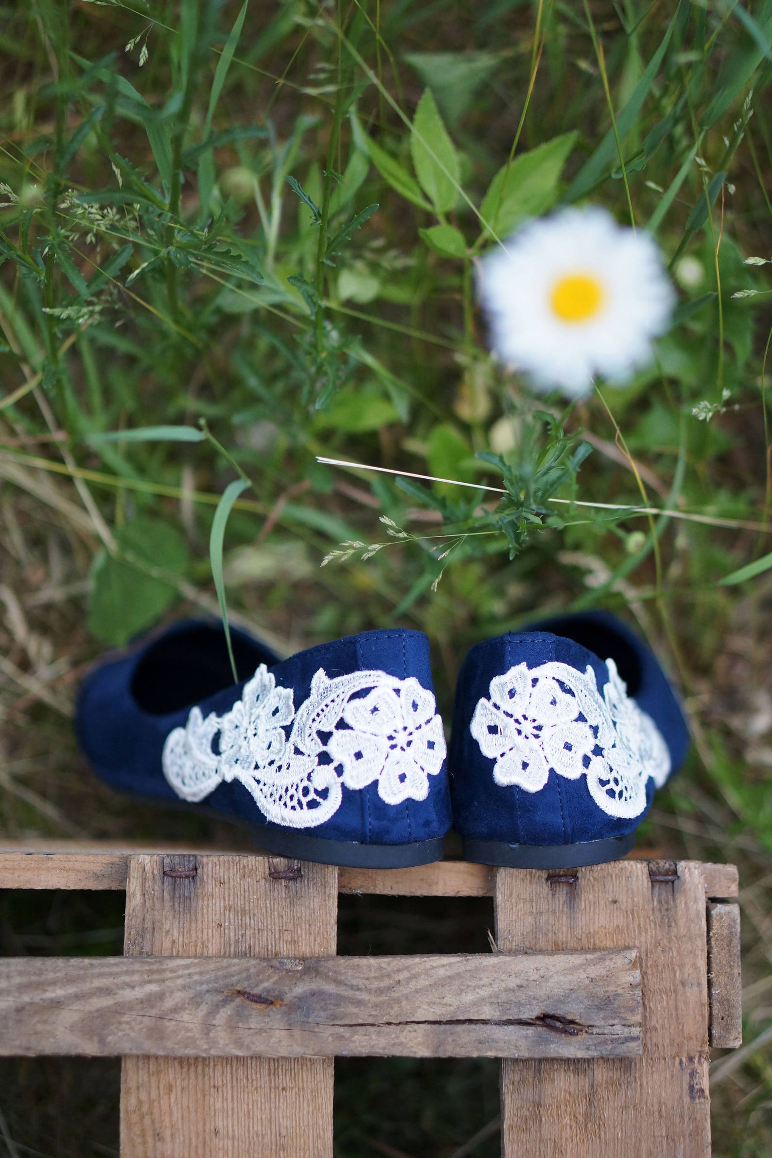 navy blue bridal ballet flats,wedding shoes,low wedding shoes,navy wedding flats,navy flats,bridal shoes,gift,blue flats with iv