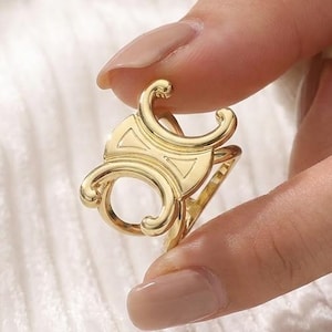Iconic Double C Scarf Buckle, 18k Gold Scarf Clip, Elegant Silk Scarf Fastener, Gold Scarf Accessory, Decorative Scarf Ring