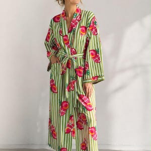 Kimono-morgonrock i 100 % bomull med granatäpplemönster | Lätt handgjord loungewear