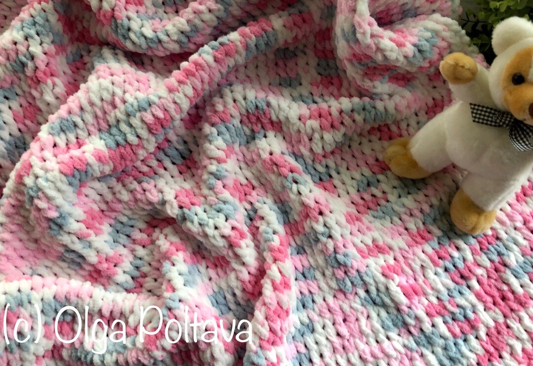 Written Pattern and Video Tutorial, Loop Yarn Baby Blanket, No Crochet Hook, No Knitting Needles