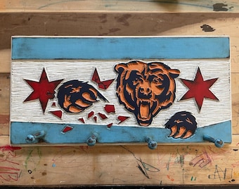 Perchero de pared de los Chicago Bears, pintado a mano y tallado con CNC (61 x 30 cm)
