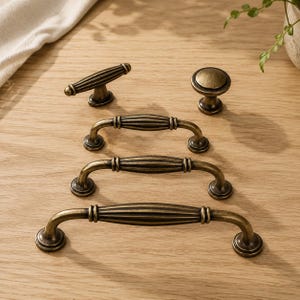 Antique Brass Cabinet Knob and Pulls, Vintage Drawer Hardware, Kitchen Cabinet Handles, Dresser Pull, Furniture Hardware, Cupboard Handles