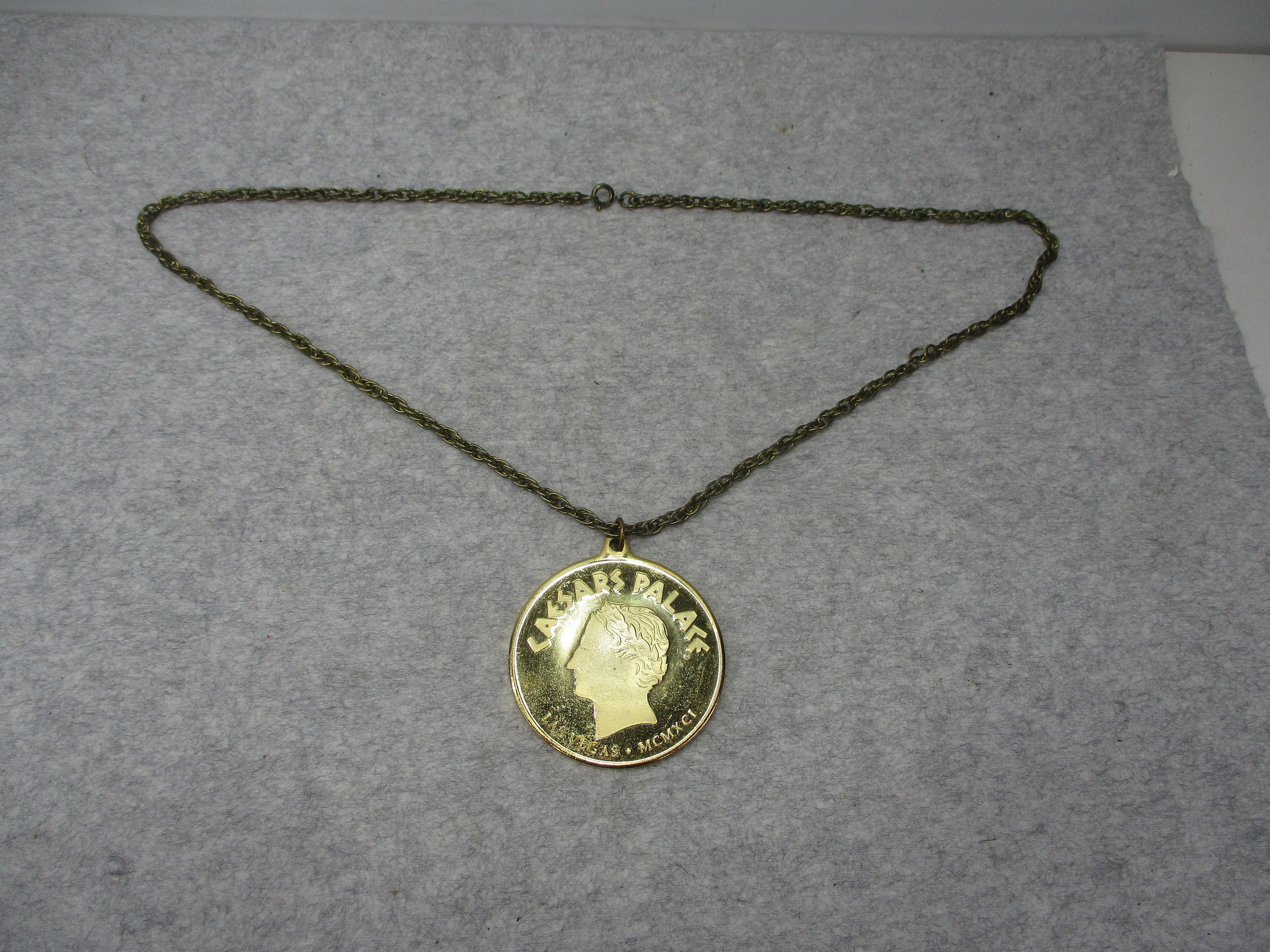 Vintage Caesars Palace Necklace Casino Las Vegas Coin Medallion Pendant Charm