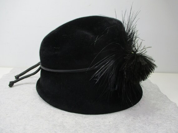 Vintage Black Cloche Ladies Women Hat Mark III De… - image 1