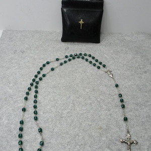 VTG Green Glass Rosary Silver Tone Mary Center INRI Crucifix In Purse