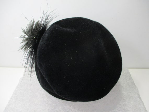 Vintage Black Cloche Ladies Women Hat Mark III De… - image 4