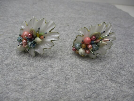 Vintage 50's Celluloid Clip Earrings Bouquet Stac… - image 7