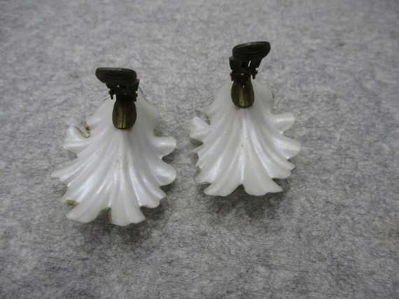 Vintage 50's Celluloid Clip Earrings Bouquet Stac… - image 6