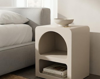 Bågat beige nattduksbord | Minimalistiskt träbågigt nattduksbord, Moderna sovrumsmöbler, Chic boho inredning
