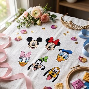 Disney Mickey Minnie Donald Broderad Tygmärke, Stryk-på Tygmärke för Temaparkssemester, Sömnadstygmärke för Familjeresa, Jeansjackadekor