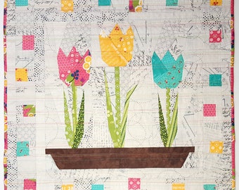 Tulip Mini Quilt - Paper piecing pattern - Flower pattern