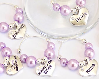 Flieder Hochzeit Wein Charms | Brautpartybevorzugungen, Glasdekoration, Brautjungferngeschenke, lila Hochzeitsdekor, Hen Party Weinglas Marker