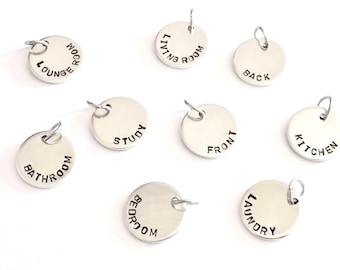 Namensschild für Schlüsselbund, Name Schlüsselbund, Namensschild mit Schlüsselband, Namensschild mit Namen, Zaumzeug Anhänger, benutzerdefinierte Namensschilder für Tasche, Namensschild Pferd, kleines Namensschild