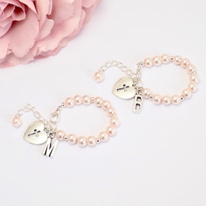 Tweeling roze dooparmbanden, doopcadeaus, gepersonaliseerde armbanden voor een tweeling, roze doopcadeaus voor meisjes, cadeaus van peetouder