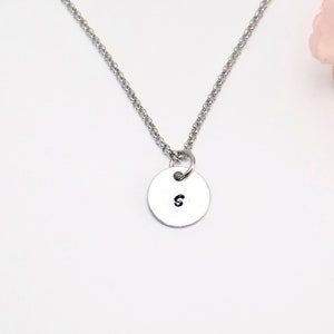 Collar con dije de letra de plata, collar personalizado, collar con monograma, regalo personalizado para esposa, collar para hermana, collar para uso diario