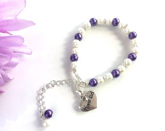 Lila Perlen Blumenmädchen Armband mit Silber Charm, Kinder Schmuck, Andenken Geschenk, Hochzeitsschmuck für Kleinkind und Mädchen