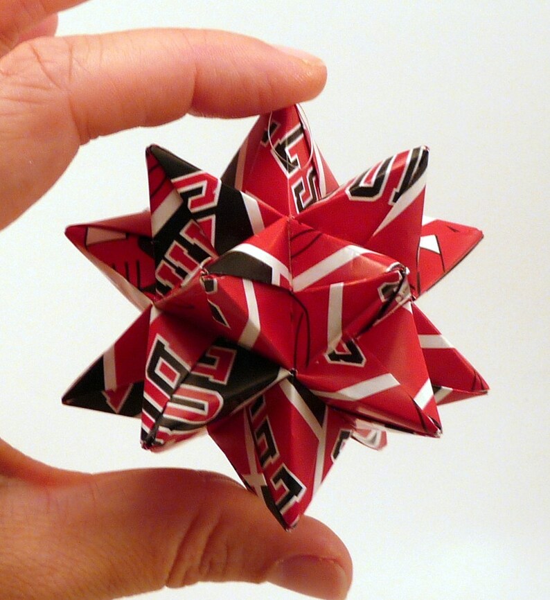 Small Origami Star Made From Licensed Chicago Bulls Paper, Chicago Basketball Star, Bulls Ornament, Chicago Bulls Decoration image 4