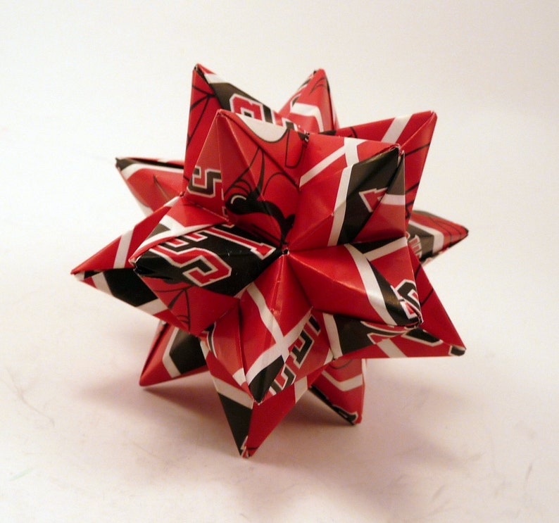Small Origami Star Made From Licensed Chicago Bulls Paper, Chicago Basketball Star, Bulls Ornament, Chicago Bulls Decoration image 1