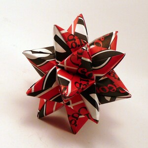 Mittlerer Origami Stern aus lizenziertem Papier der University of Georgia, Georgia Bulldogs Ornament, UGA Dekoration, Bulldogs Star